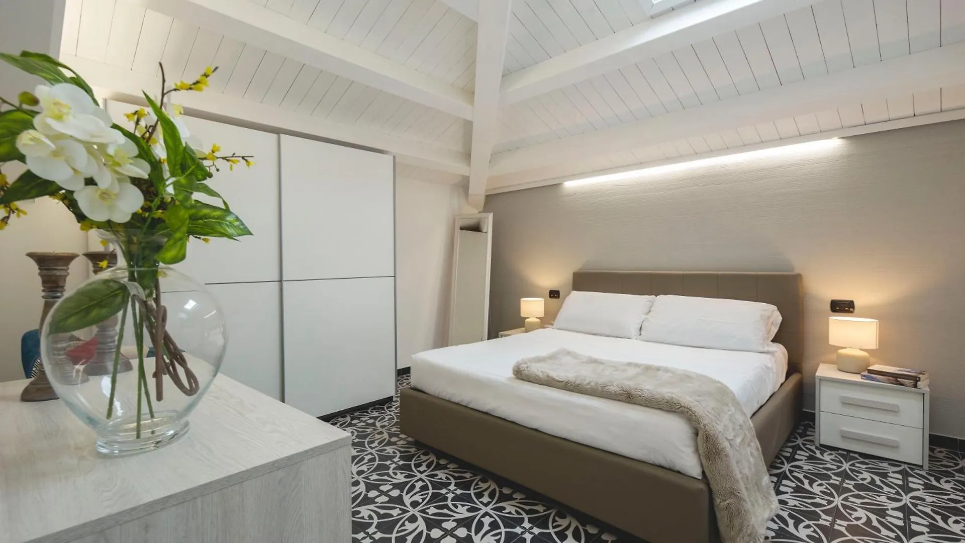 Apartment Pietranera Residence Catania Italy